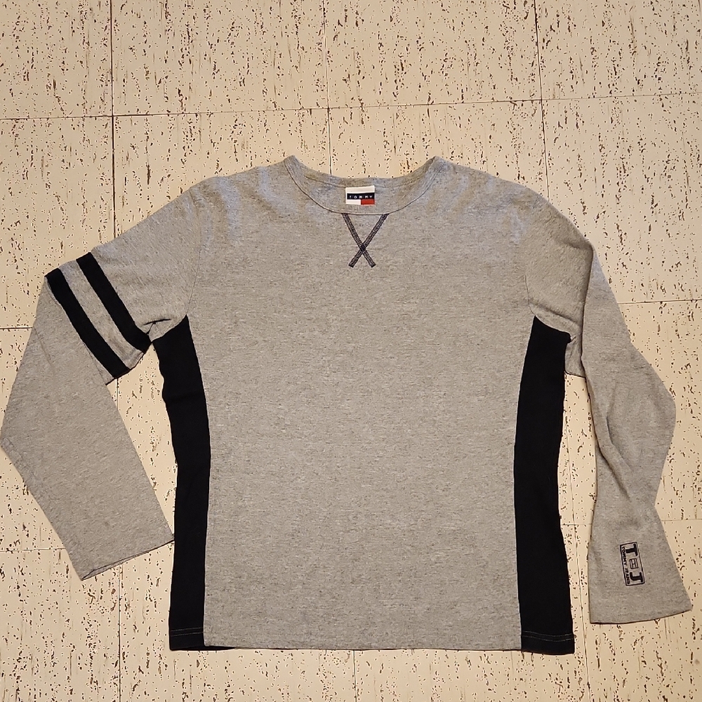 Tommy Hilfiger Gray Heavyweight Long Sleeve T Shirt Vintage 90s